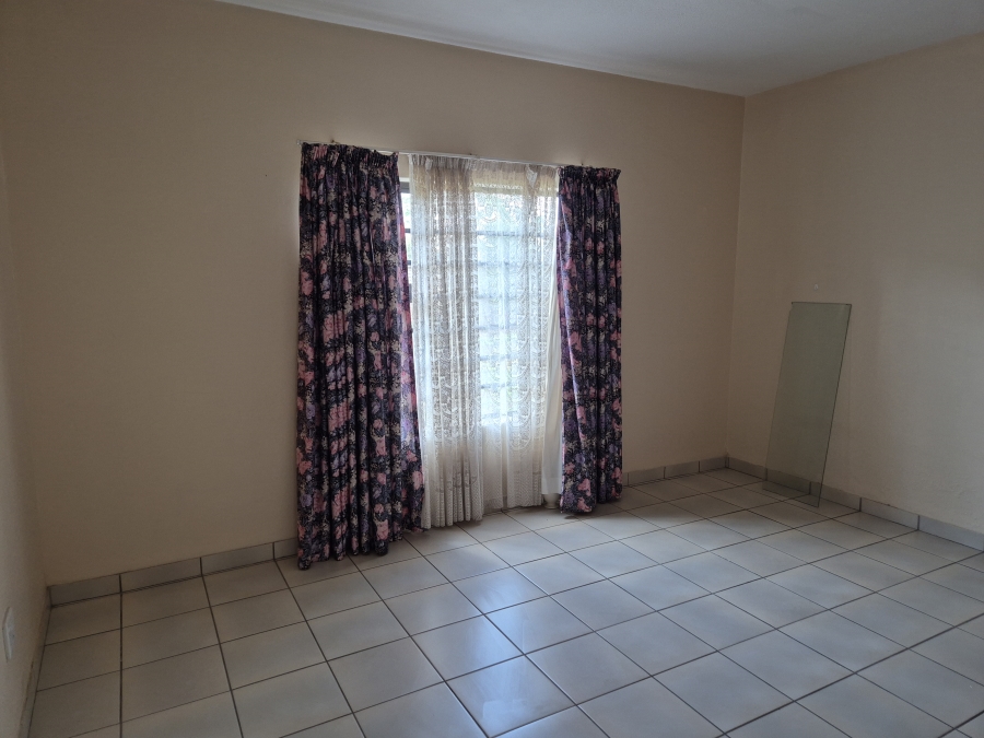 2 Bedroom Property for Sale in Flamwood North West